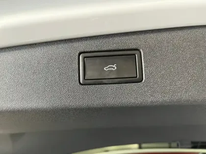 Photo 15 Volkswagen Tiguan  1.5 eTSI 131ch DSG7