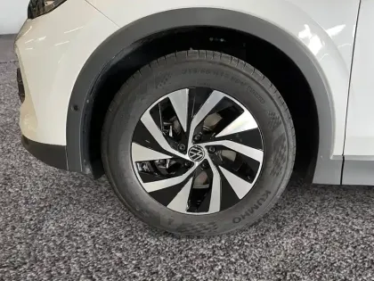 Photo 8 Volkswagen Tiguan  1.5 eTSI 131ch DSG7