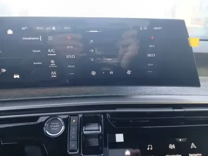 Photo 14 Peugeot 5008  Hybrid 145 e-DCS6