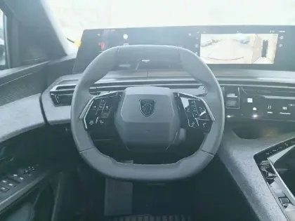 Photo 8 Peugeot 5008  Hybrid 145 e-DCS6