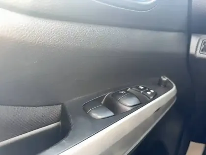 Photo 13 Renault Alaskan  DOUBLE CABINE DCI 160