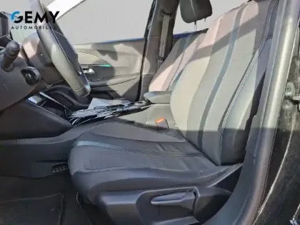 Photo 8 Peugeot 2008  Electrique 136 ch