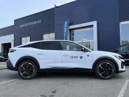 Photo 25 Peugeot 408  Electrique 58 kWh 210 ch