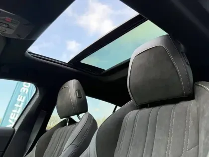 Photo 28 Peugeot 408  Electrique 58 kWh 210 ch