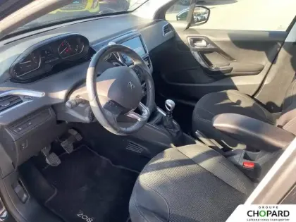 Photo 63 Peugeot 208  PureTech 110ch S&S BVM6