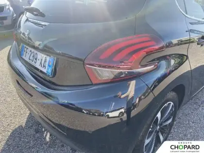 Photo 79 Peugeot 208  PureTech 110ch S&S BVM6