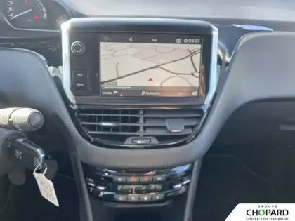 Photo 73 Peugeot 208  PureTech 110ch S&S BVM6