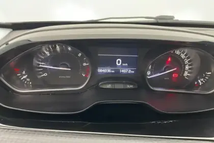 Photo 97 Peugeot 208  PureTech 110ch S&S BVM6