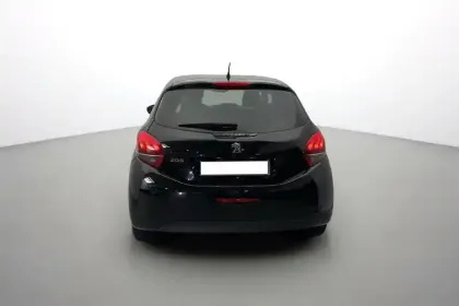 Photo 93 Peugeot 208  PureTech 110ch S&S BVM6