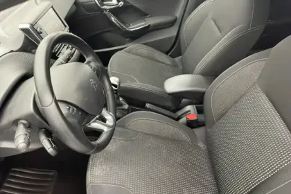 Photo 155 Peugeot 208  PureTech 110ch S&S BVM6