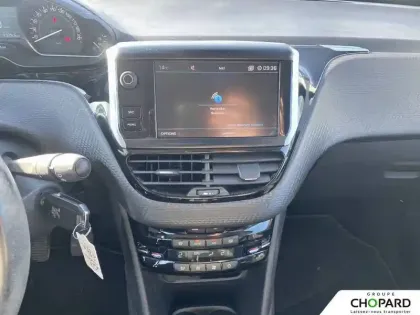 Photo 74 Peugeot 208  PureTech 110ch S&S BVM6