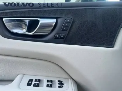 Photo 19 Volvo Xc60  B4 (Essence) 197 ch Geartronic 8