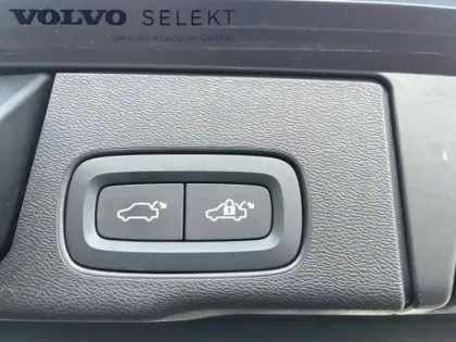 Photo 25 Volvo Xc60  B4 (Essence) 197 ch Geartronic 8