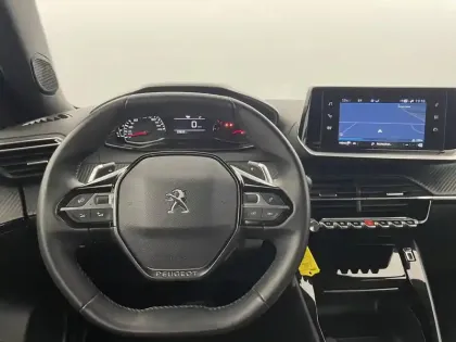 Photo 21 Peugeot 2008  PureTech 130 S&S EAT8