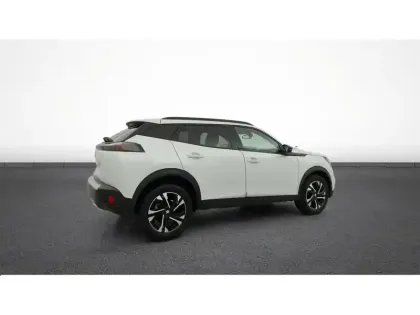 Photo 8 Peugeot 2008  PureTech 130 S&S EAT8