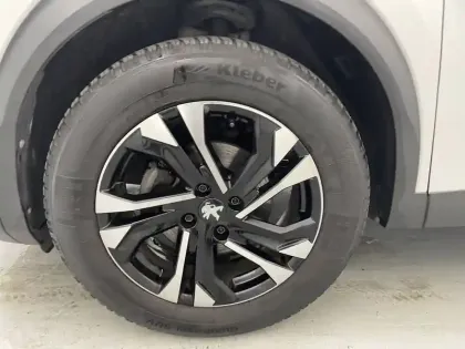 Photo 16 Peugeot 2008  PureTech 130 S&S EAT8