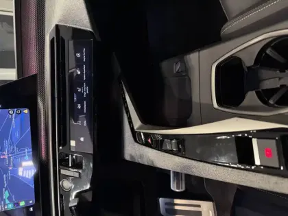 Photo 32 Peugeot 3008  Hybrid 145 e-DCS6