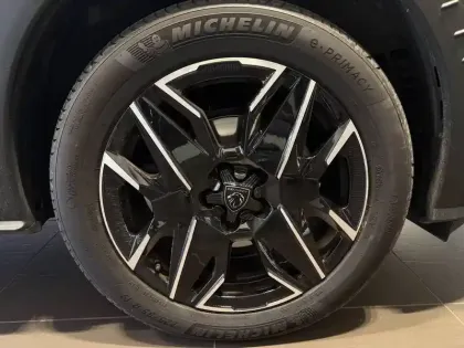 Photo 35 Peugeot 3008  Hybrid 145 e-DCS6