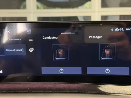 Photo 31 Peugeot 3008  Hybrid 145 e-DCS6