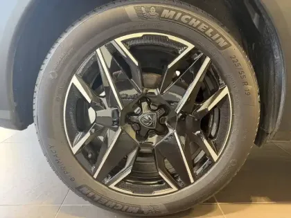 Photo 34 Peugeot 3008  Hybrid 145 e-DCS6