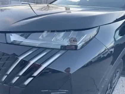 Photo 39 Peugeot 3008  Hybrid 136 e-DCS6