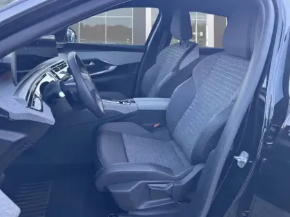 Photo 71 Peugeot 3008  Hybrid 136 e-DCS6