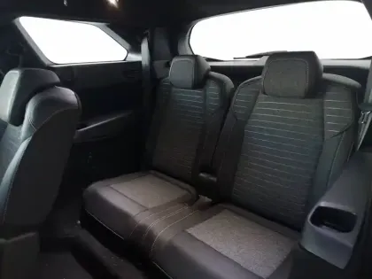 Photo 27 Peugeot 5008  Hybrid 136 e-DCS6