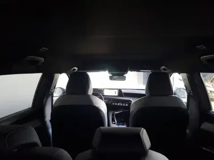 Photo 16 Peugeot 5008  Hybrid 136 e-DCS6