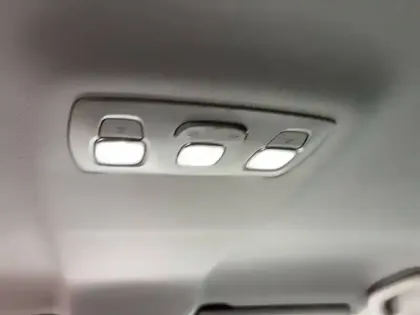 Photo 82 Renault Megane Mégane IV Estate Blue dCi 115 EDC - 21N