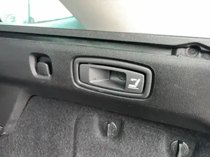 Photo 18 Renault Megane Mégane IV Estate Blue dCi 115 EDC - 21N