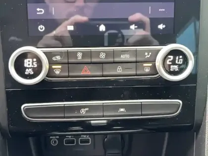 Photo 42 Renault Megane Mégane IV Estate Blue dCi 115 EDC - 21N