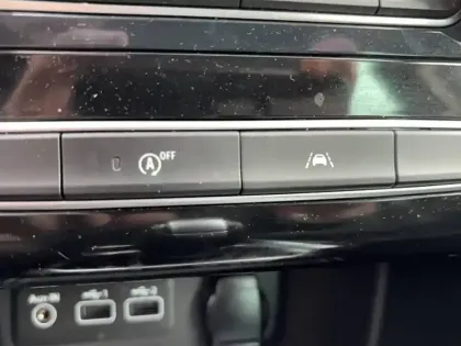 Photo 111 Renault Megane Mégane IV Estate Blue dCi 115 EDC - 21N