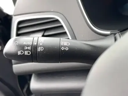 Photo 52 Renault Megane Mégane IV Estate Blue dCi 115 EDC - 21N