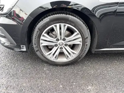 Photo 9 Renault Megane Mégane IV Estate Blue dCi 115 EDC - 21N