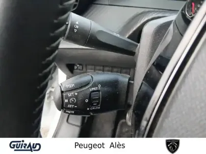 Photo 18 Peugeot 208  PureTech 75 S&S BVM5