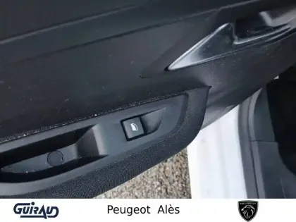 Photo 12 Peugeot 208  PureTech 75 S&S BVM5