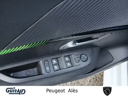 Photo 11 Peugeot 208  PureTech 75 S&S BVM5