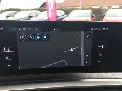 Photo 41 Peugeot 3008  Hybrid 145 e-DCS6