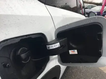 Photo 68 Peugeot 3008  Hybrid 145 e-DCS6