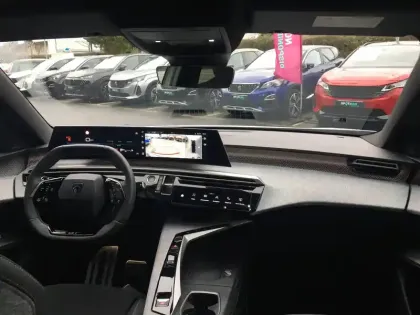 Photo 35 Peugeot 3008  Hybrid 145 e-DCS6