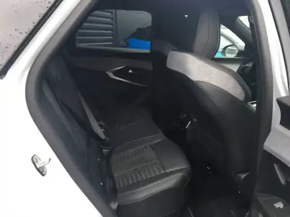 Photo 56 Peugeot 3008  Hybrid 145 e-DCS6