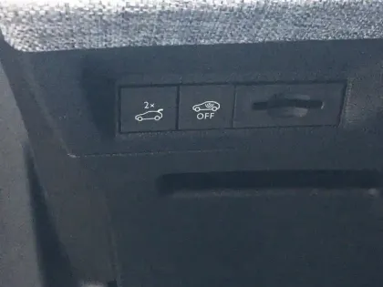 Photo 67 Peugeot 3008  Hybrid 145 e-DCS6