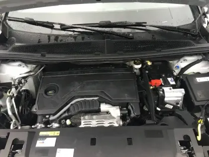 Photo 43 Peugeot 3008  Hybrid 145 e-DCS6