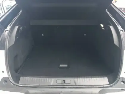 Photo 8 Peugeot 3008  Hybrid 145 e-DCS6