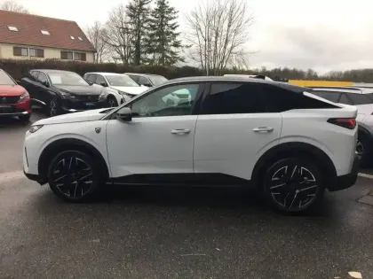 Photo 52 Peugeot 3008  Hybrid 145 e-DCS6