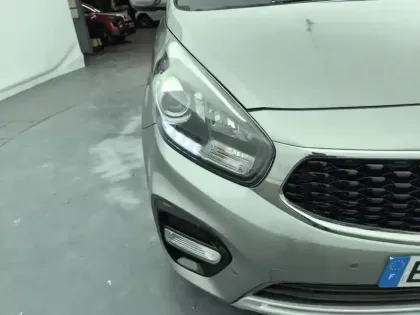 Photo 13 Kia Carens  1.6 GDi 135 ch ISG 7 pl Active