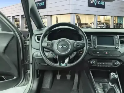 Photo 11 Kia Carens  1.6 GDi 135 ch ISG 7 pl Active