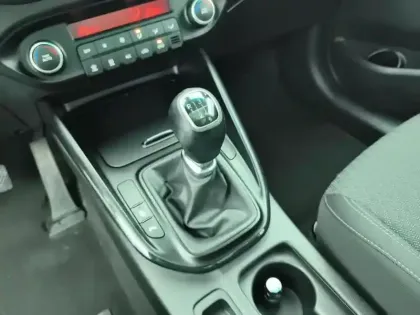 Photo 23 Kia Carens  1.6 GDi 135 ch ISG 7 pl Active