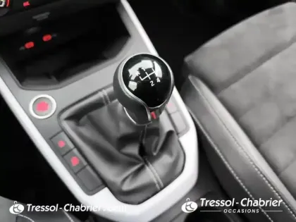 Photo 23 Seat Arona  1.0 TSI 95 ch Start/Stop BVM5 Urban