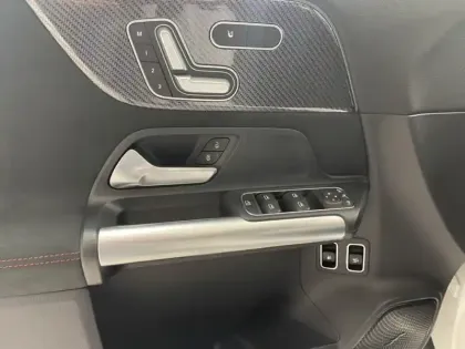 Photo 18 Mercedes GLA 250 e Hybrid EQ AMG Line